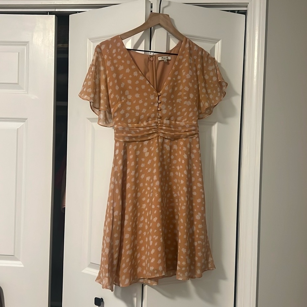 Madewell dress: flowy peach dress with polka dots